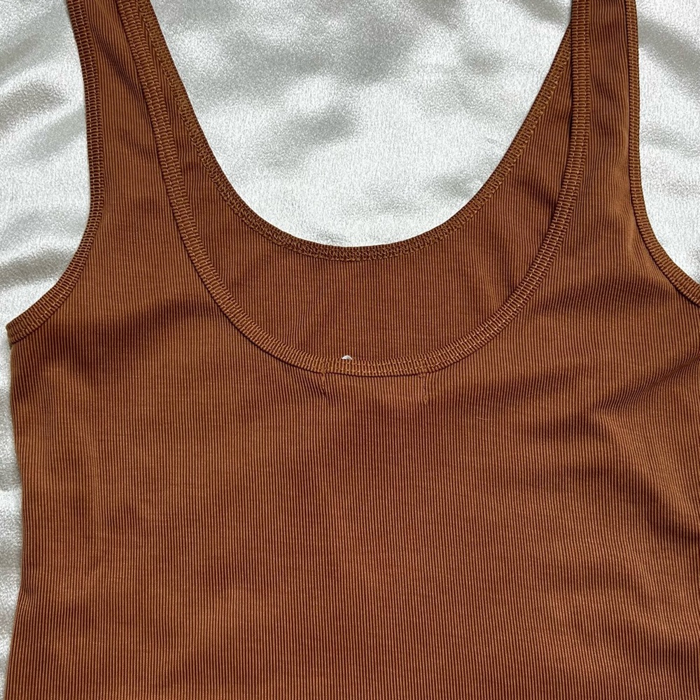 RIBBED TANK BODYSUIT SIZE:SMALL COLOR:TAN